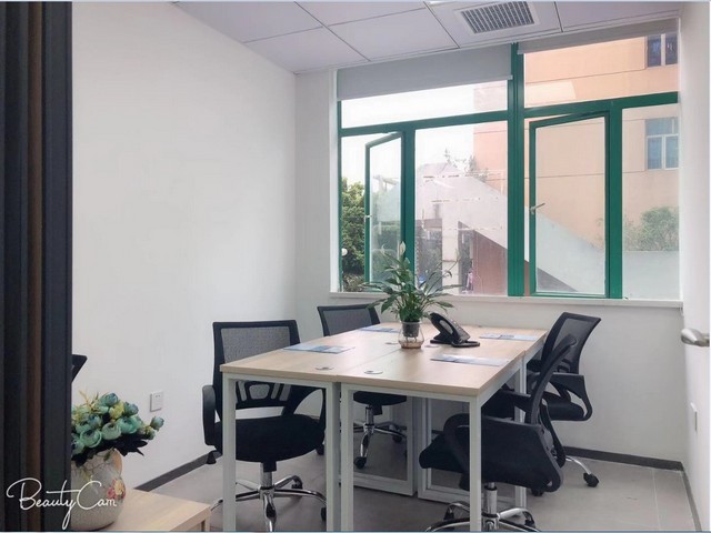 重庆大量的精品女装服装货源哪里定制比较好